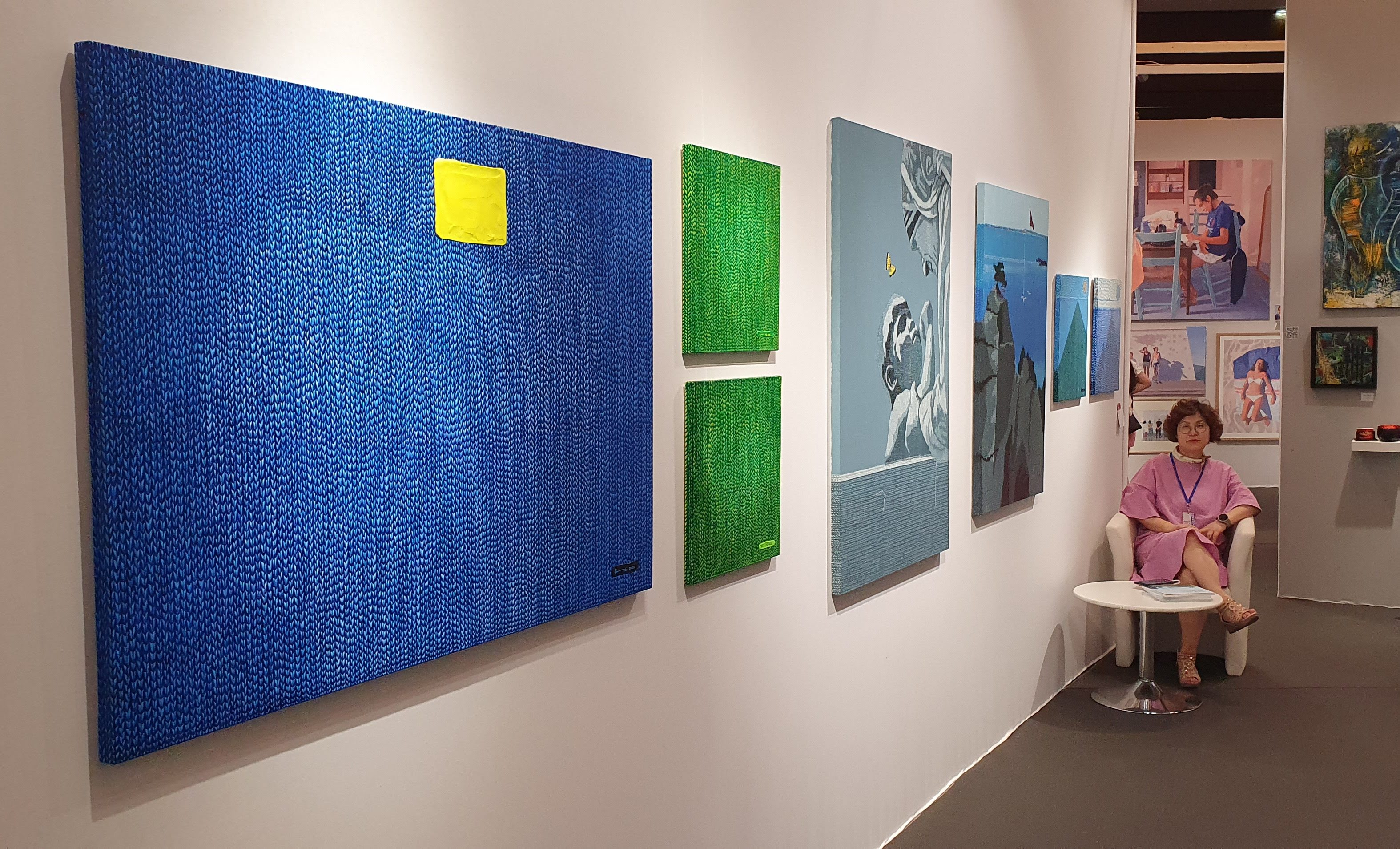 Focus Art Fair 2022 at Carrousel du Louvre representative exhibition view
